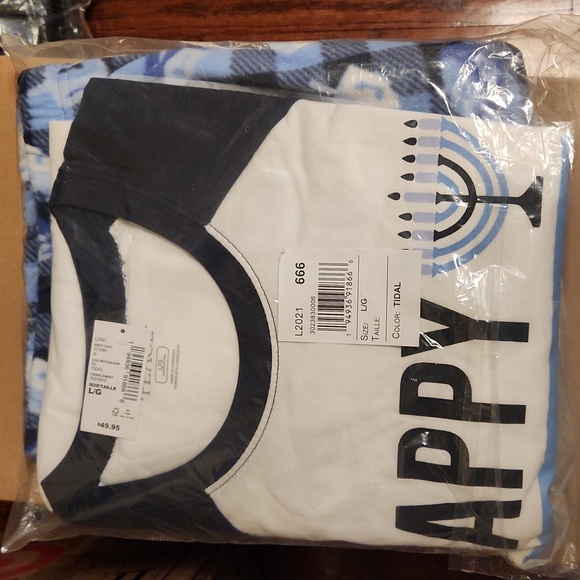 CHANUKAH  Happy Llamukah PAJAMAS Hanukkah Holiday Set!   NEW in Sealed Package! - Picture 1 of 10